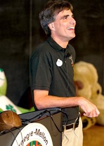 Randy Pausch giving his moving last lecture to a teary audience in Carnegie Mellon University at September 18, 2007.